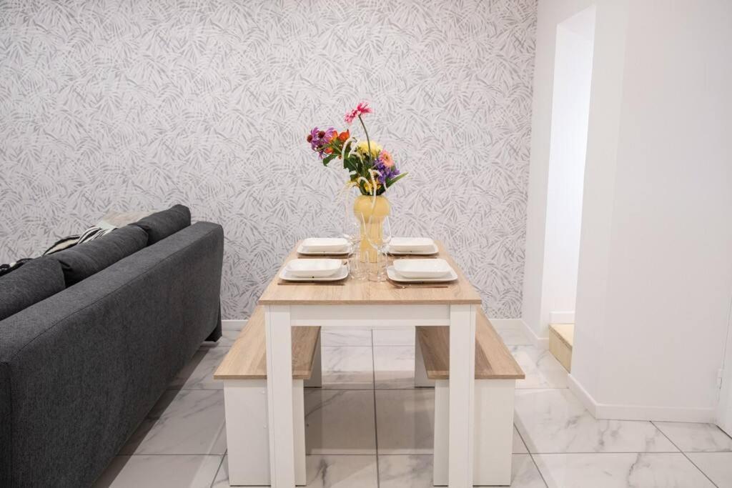 Appartement Renove - Wifi - Jardin - Centre De Niort Exterior photo